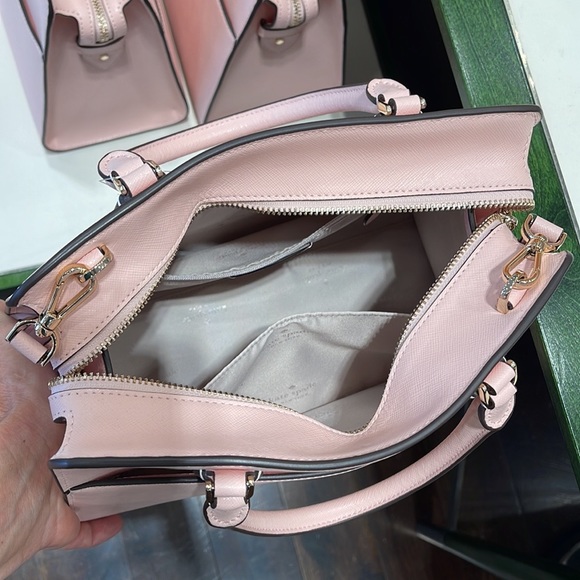 Kate Spade Madison Saffiano Leather Medium Satchel
COLOR:
Conch Pink
NWT - Picture 10 of 16